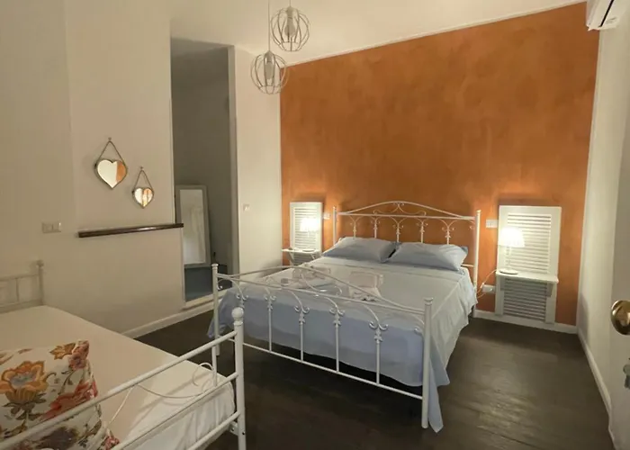 Civico 210 Panzió Itri